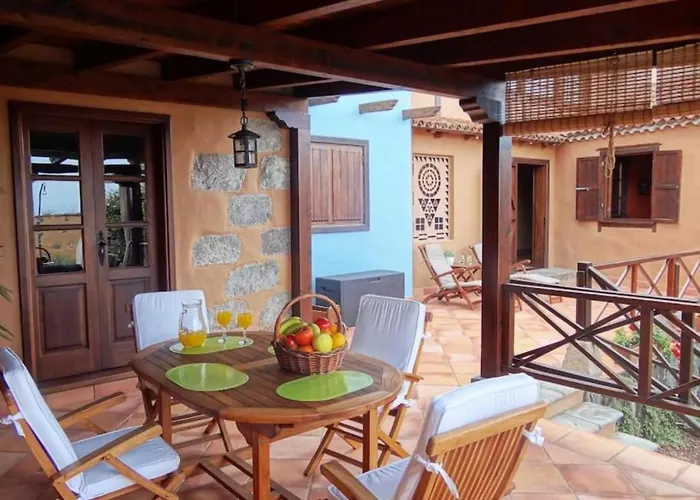 La Casona De La Rambla - Private Garden + Jacuzzi * San Juan de la Rambla