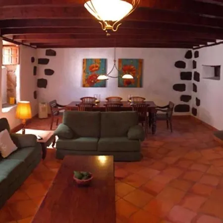 Сasa de vacaciones La Casona De La Rambla - Private Garden + Jacuzzi