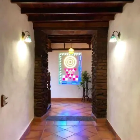 La Casona De La Rambla - Private Garden + Jacuzzi بيت للعطل
